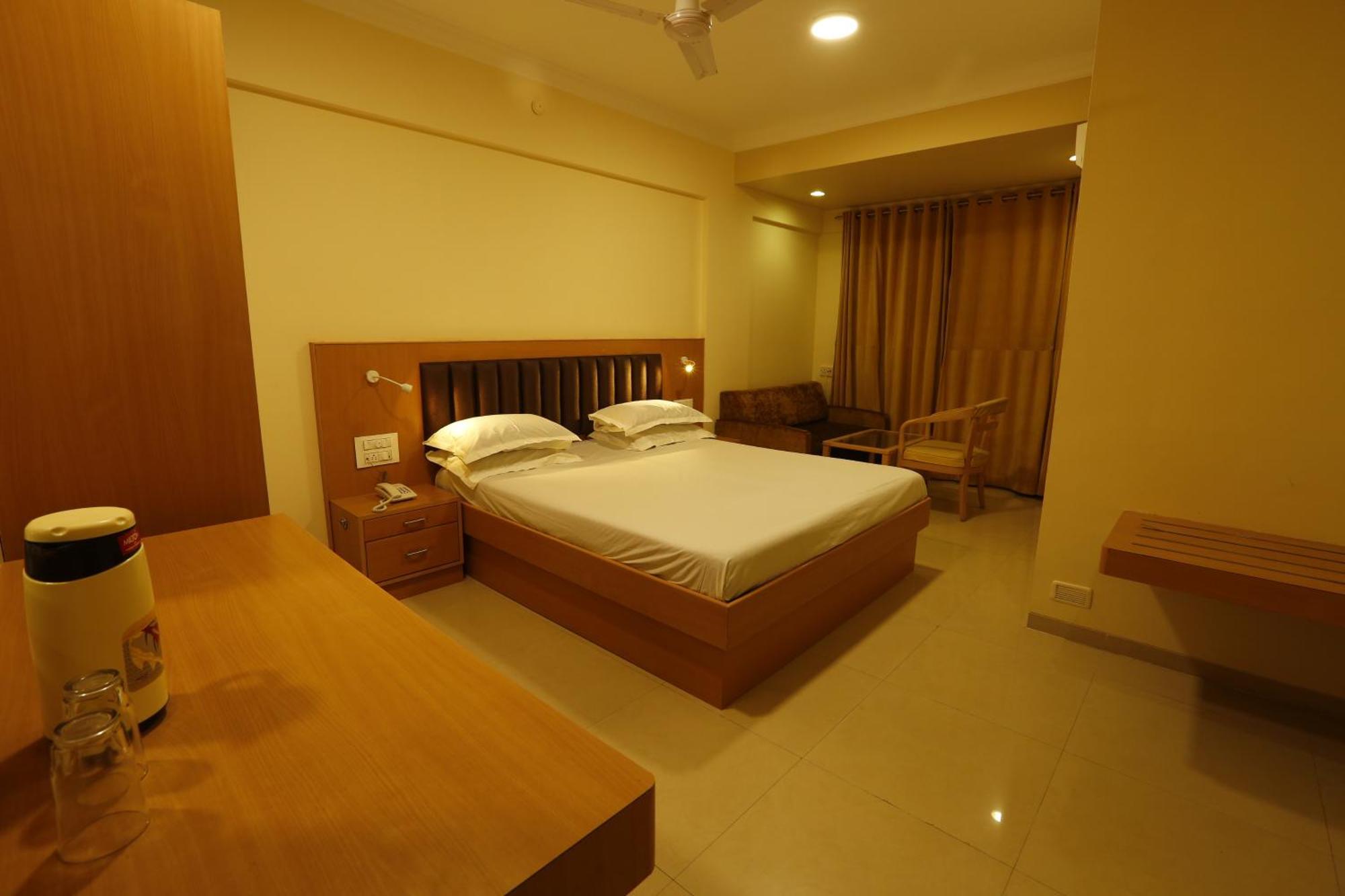 Hotel Ravikiran Alibaug Alībāg Exterior foto